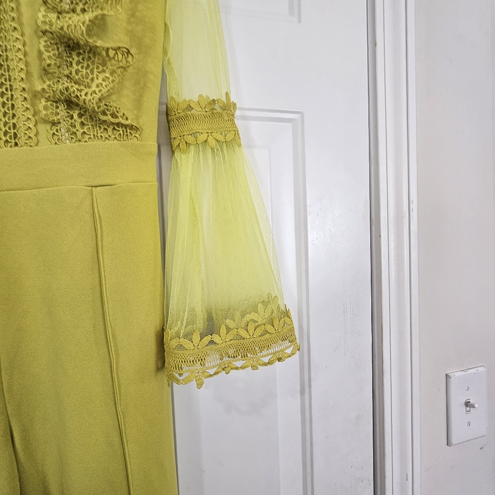 Valentine Crochet Ruffle and Bell Sleeve Jumpsuit Size Large Elegant Romantic - Picture 6 of 14